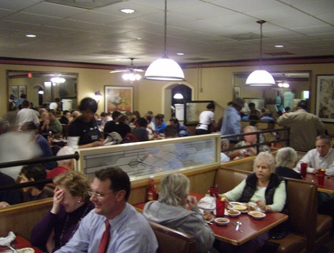 Family dining at Bullock's.  From http://farm4.static.flickr.com/3597/3321910552_25fd70ac3c.jpg
